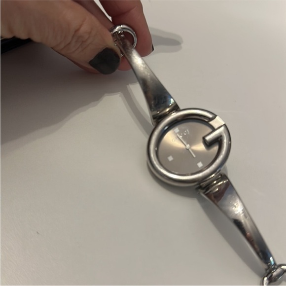 Gucci Watch - Picture 2 of 6